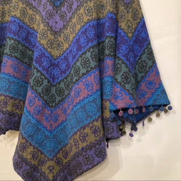 Millas Bolivia 100% Alpaca handloomed in Bolivia multicolor poncho size medium - Picture 2 of 9